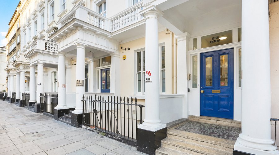 Astor Victoria Hostel London budget accommodation near Buckingham Palace