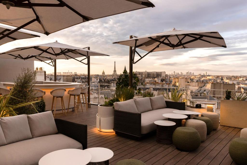 Hotel Dame des Arts Paris rooftop bar Notre-Dame view Latin Quarter
